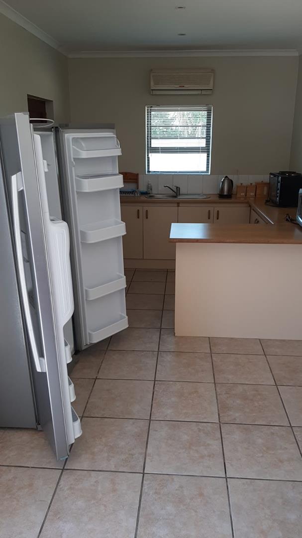 2 Bedroom Property for Sale in Summerstrand Eastern Cape